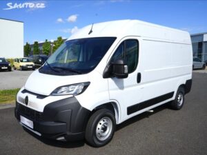 Citroen Jumper  3 místa od r. v. 2025 - s otočným stolkem Eat & Work